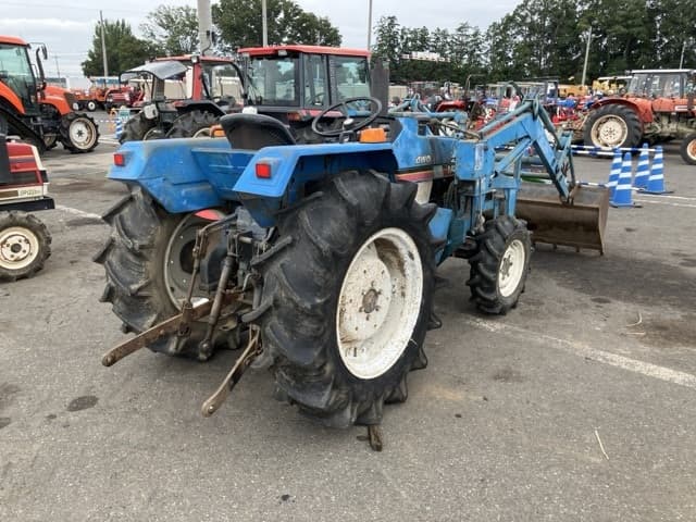 Tractor — Auction (lot 8459-2147)