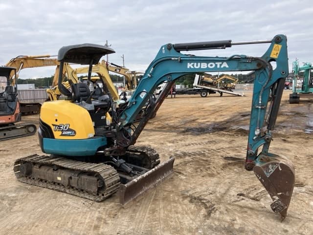MINI EXCAVATOR — Auction (lot 8459-215)