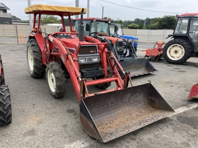Tractor — Auction (lot 8459-2156)
