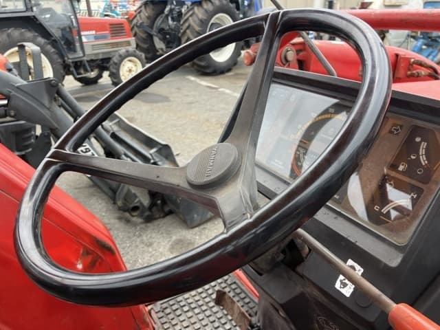 Tractor — Auction (lot 8459-2156)