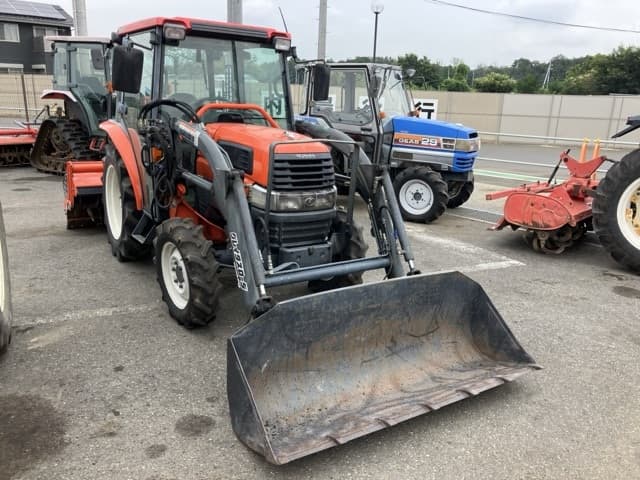 Tractor — Auction (lot 8459-2158)