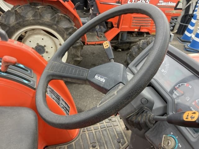 Tractor — Auction (lot 8459-2160)