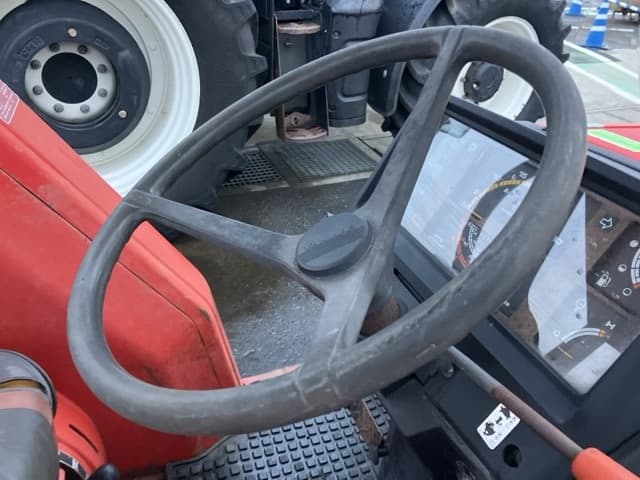 Tractor — Auction (lot 8459-2164)