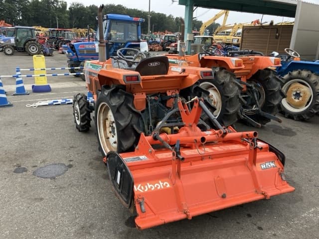 Tractor — Auction (lot 8459-2165)