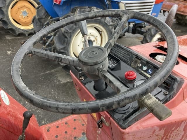 Tractor — Auction (lot 8459-2168)