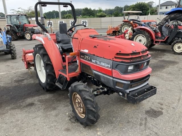 Tractor — Auction (lot 8459-2169)