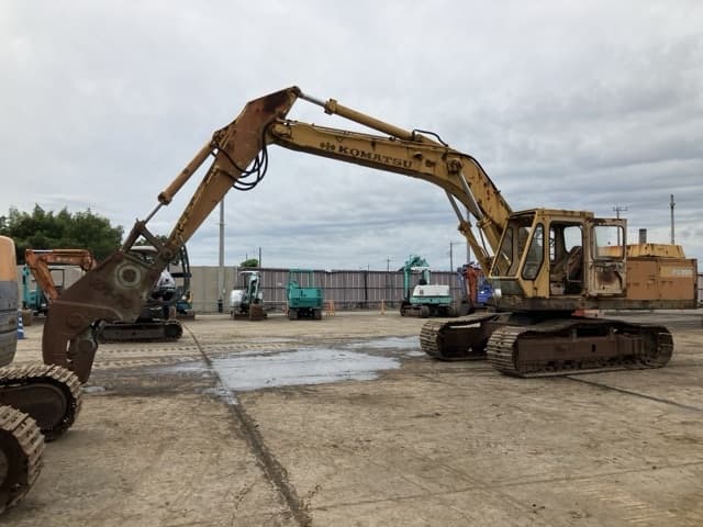 EXCAVATOR — Auction (lot 8459-217)