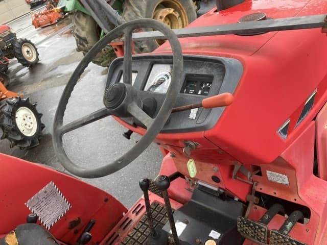 Tractor — Auction (lot 8459-2176)