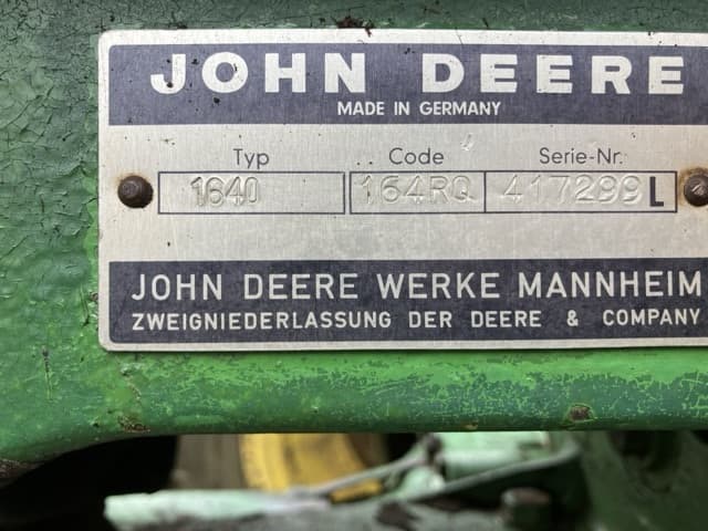 Tractor — Auction (lot 8459-2177)