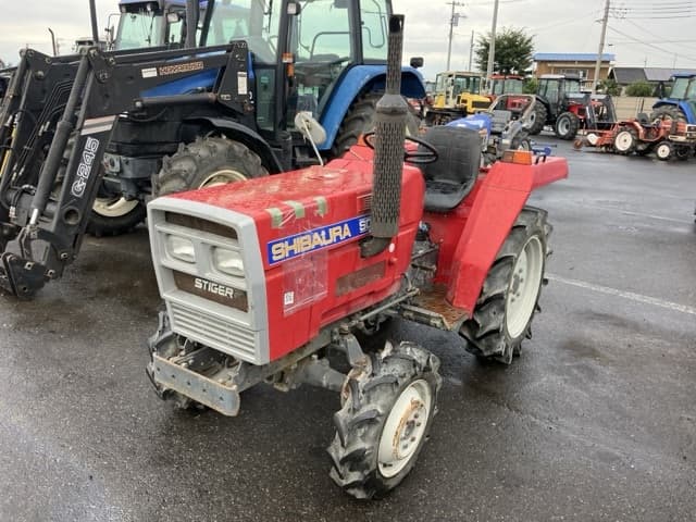 Tractor — Auction (lot 8459-2181)