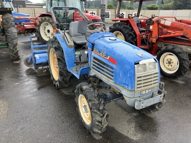 Tractor — Auction (lot 8459-2184)