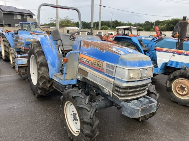 Tractor — Auction (lot 8459-2185)