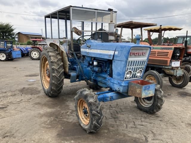 Tractor — Auction (lot 8459-2197)