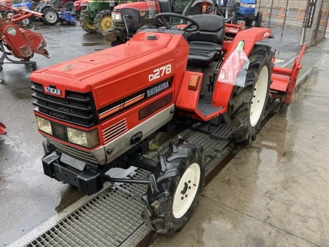 Tractor — Auction (lot 8459-2199)