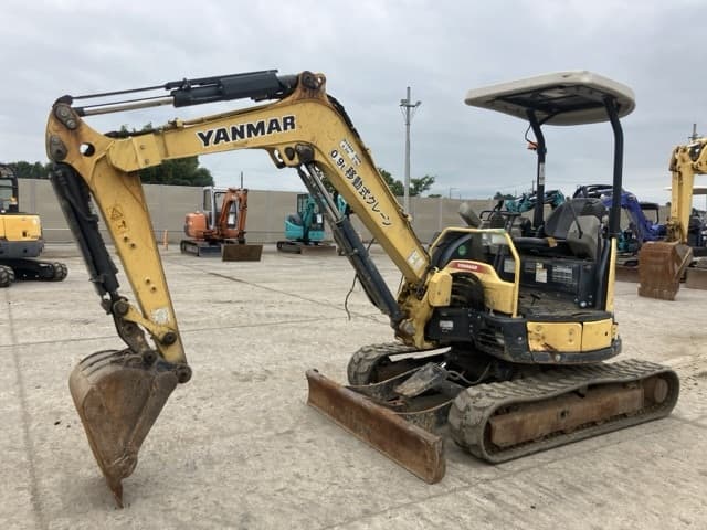 MINI EXCAVATOR — Auction (lot 8459-22)