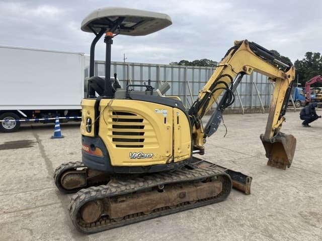 MINI EXCAVATOR — Auction (lot 8459-22)