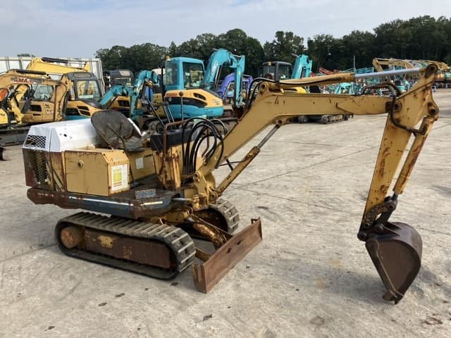 MINI EXCAVATOR — Auction (lot 8459-220)