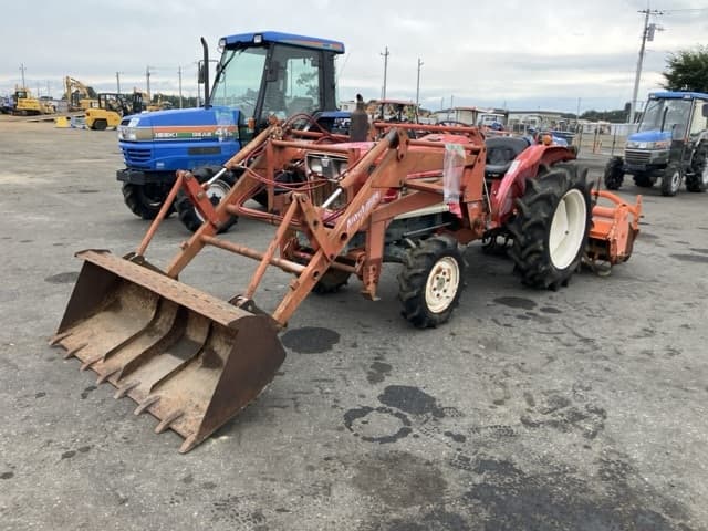 Tractor — Auction (lot 8459-2201)