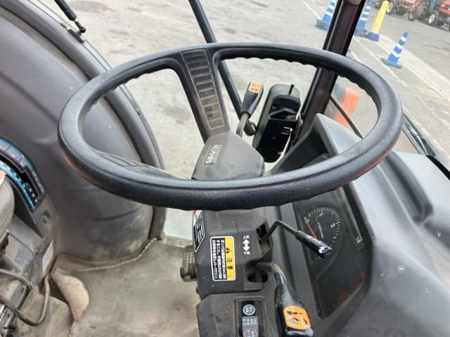 Tractor — Auction (lot 8459-2203)