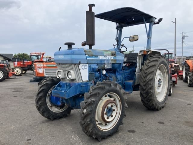 Tractor — Auction (lot 8459-2208)