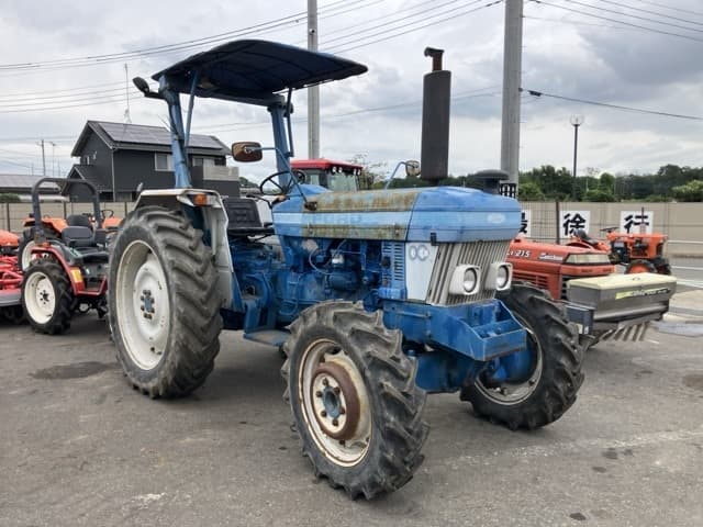 Tractor — Auction (lot 8459-2208)