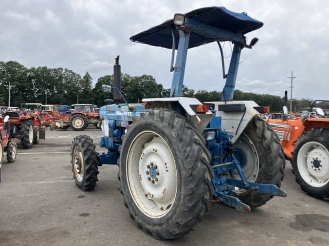 Tractor — Auction (lot 8459-2208)