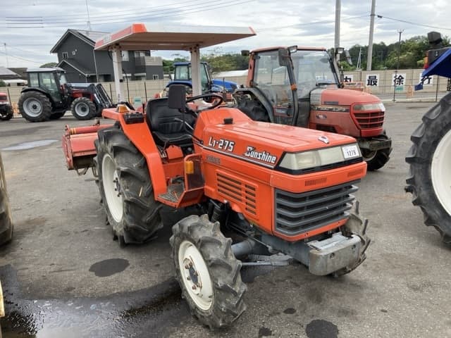 Tractor — Auction (lot 8459-2213)