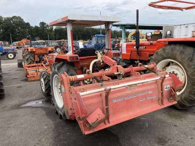 Tractor — Auction (lot 8459-2213)