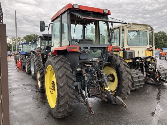 Tractor — Auction (lot 8459-2215)