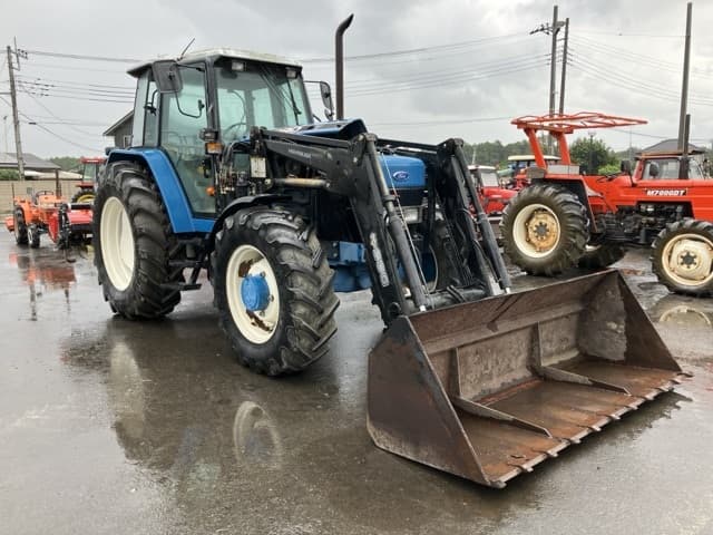 Tractor — Auction (lot 8459-2216)