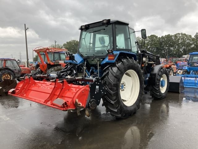 Tractor — Auction (lot 8459-2216)
