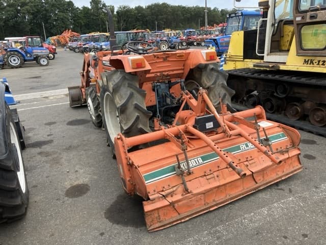 Tractor — Auction (lot 8459-2220)