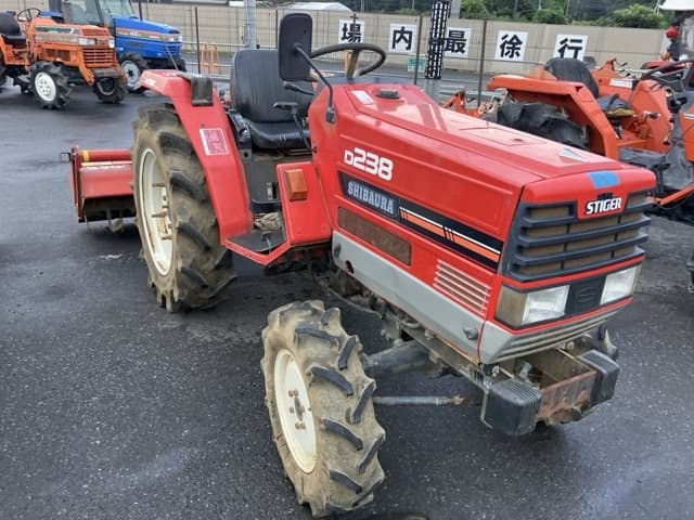 Tractor — Auction (lot 8459-2222)