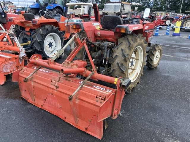 Tractor — Auction (lot 8459-2222)