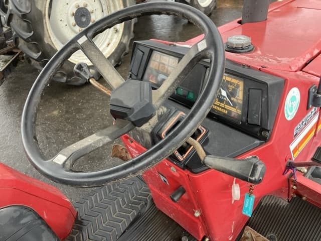 Tractor — Auction (lot 8459-2224)