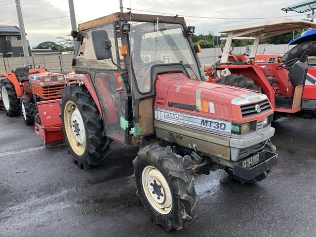 Tractor — Auction (lot 8459-2225)
