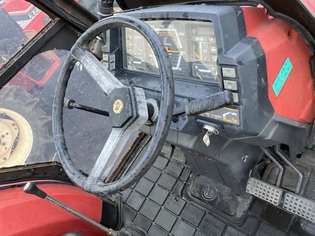 Tractor — Auction (lot 8459-2225)