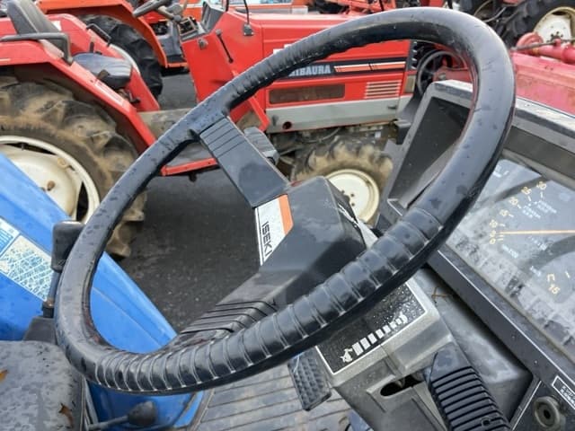 Tractor — Auction (lot 8459-2226)