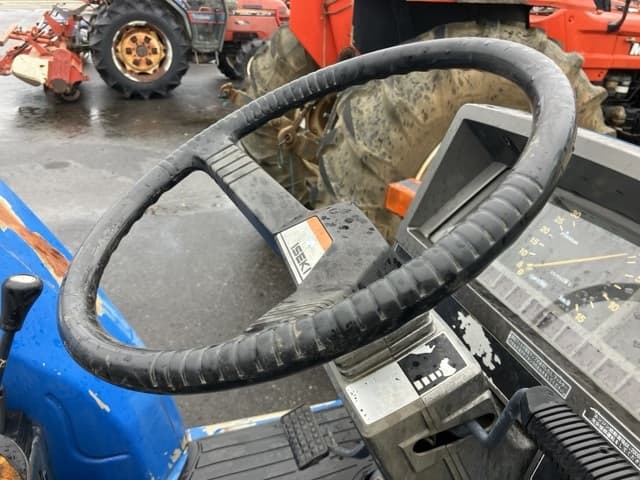 Tractor — Auction (lot 8459-2227)