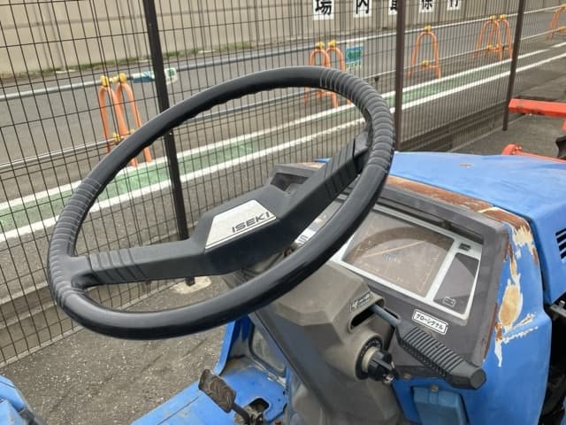 Tractor — Auction (lot 8459-2228)