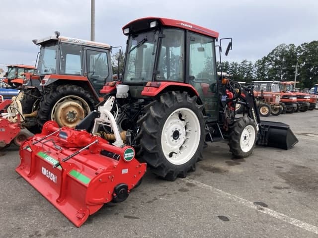 Tractor — Auction (lot 8459-2235)
