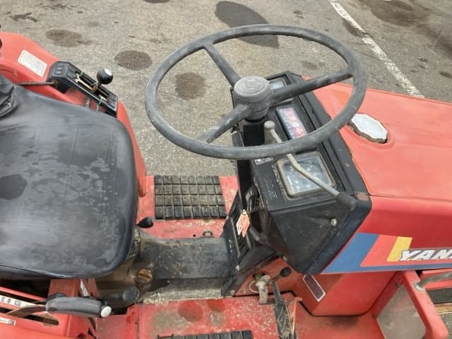 Tractor — Auction (lot 8459-2237)