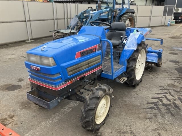 Tractor — Auction (lot 8459-2239)