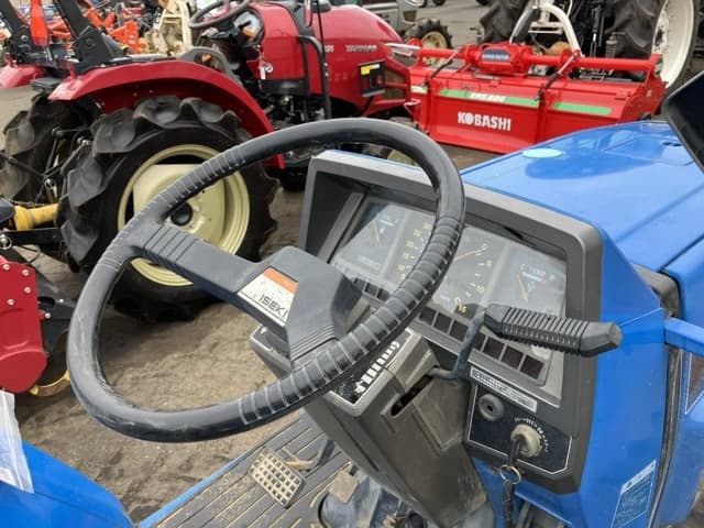 Tractor — Auction (lot 8459-2239)