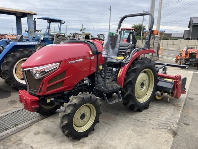 Tractor — Auction (lot 8459-2242)