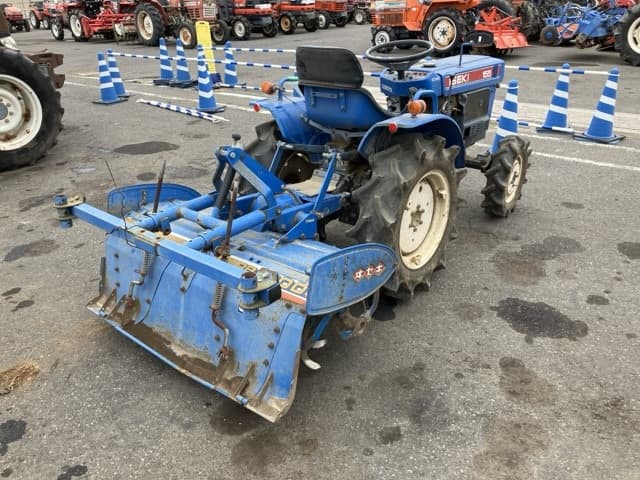 Tractor — Auction (lot 8459-2243)