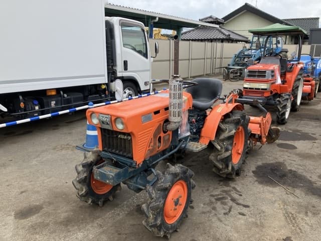Tractor — Auction (lot 8459-2246)