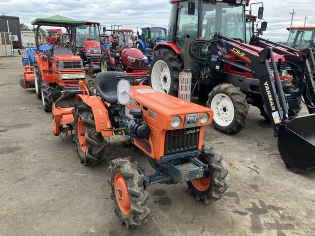 Tractor — Auction (lot 8459-2246)