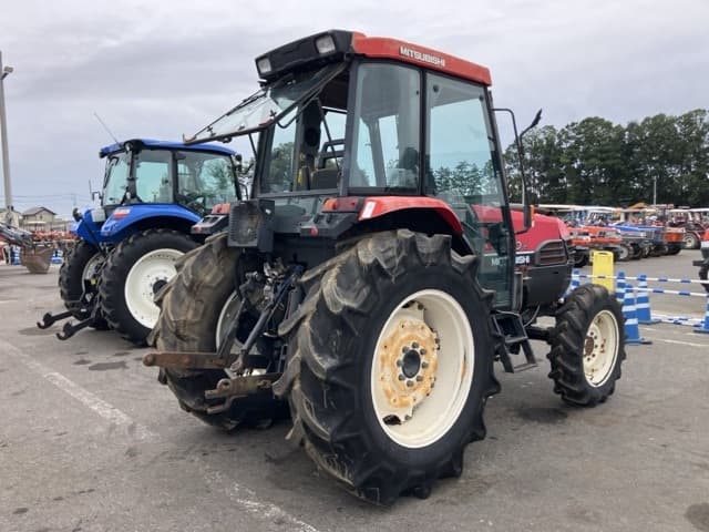 Tractor — Auction (lot 8459-2253)