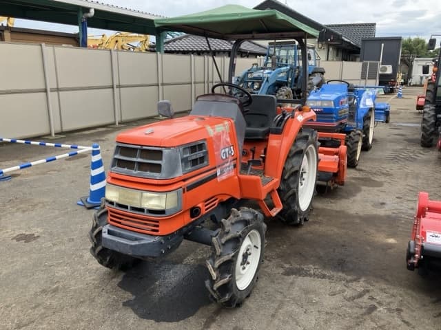 Tractor — Auction (lot 8459-2254)